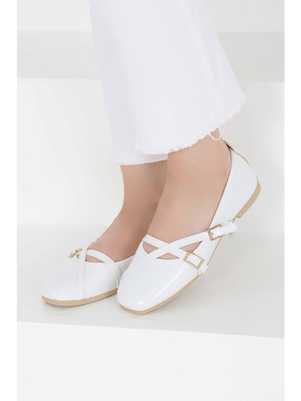 Kadın Beyaz Çapraz Rugan Babet - 27398-1