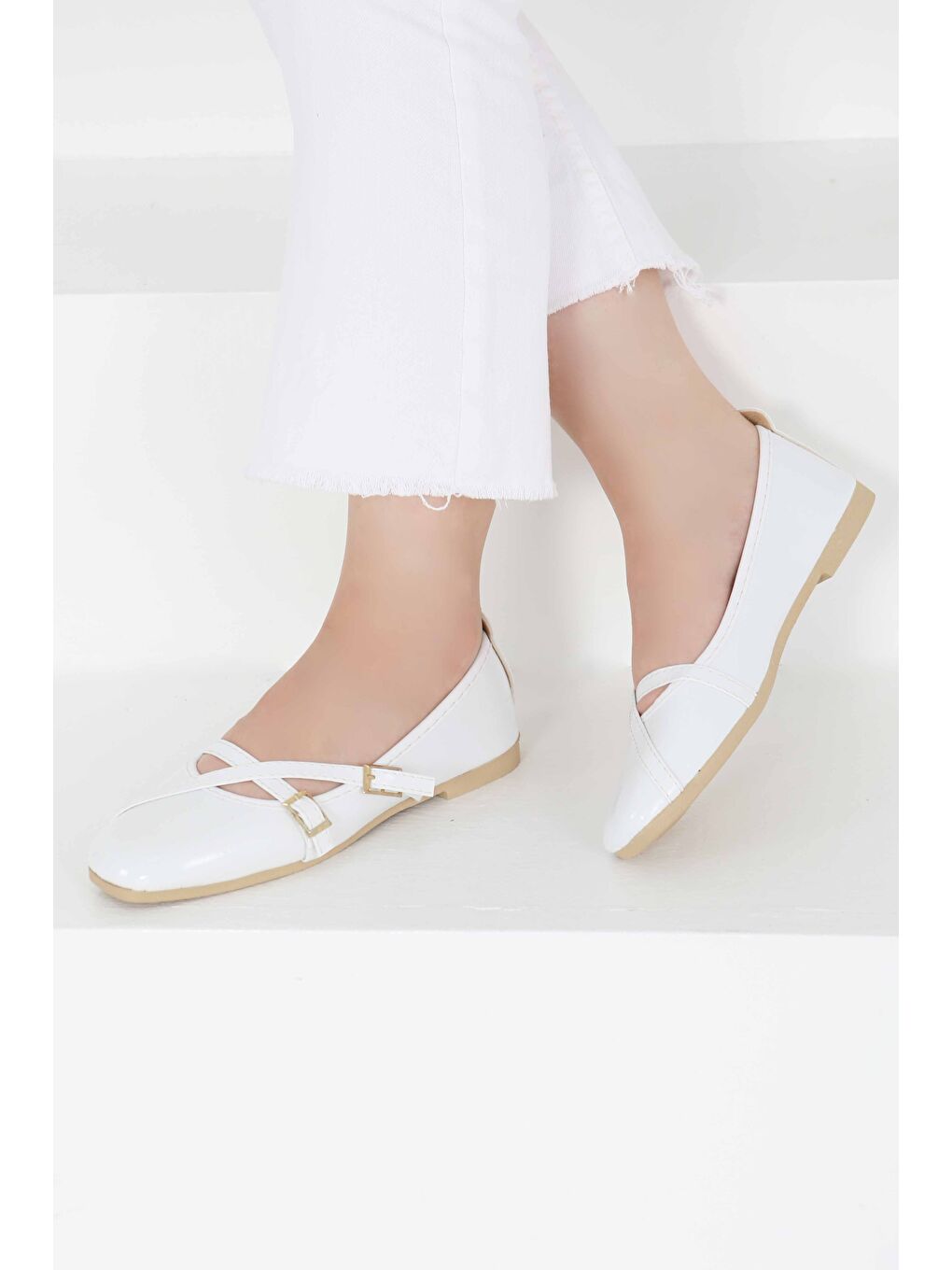 Kadın Beyaz Çapraz Rugan Babet - 27398-2