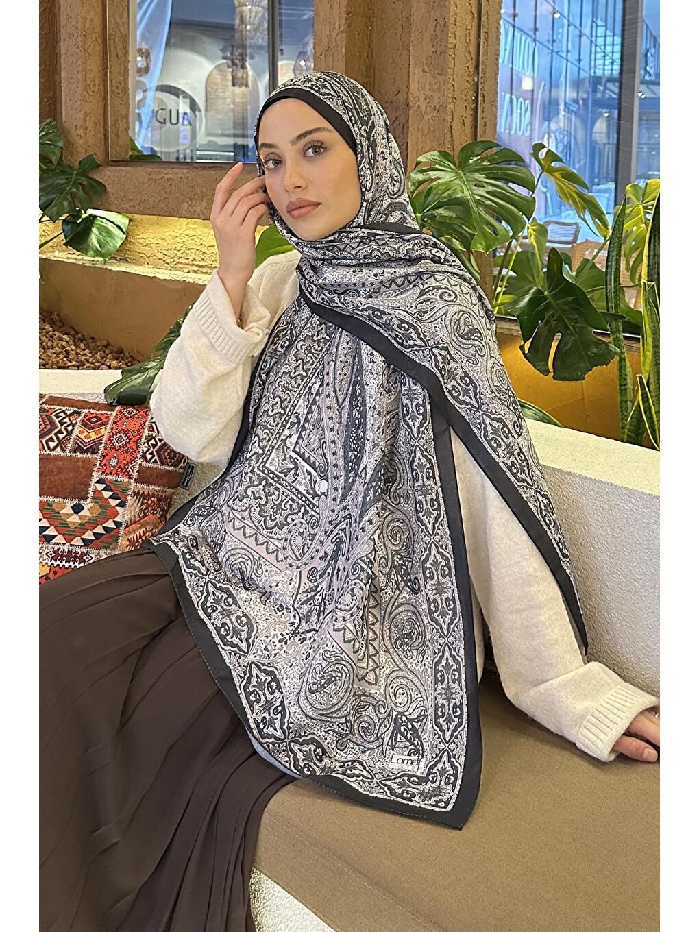 Retro Desen Soft Şal Siyah-1