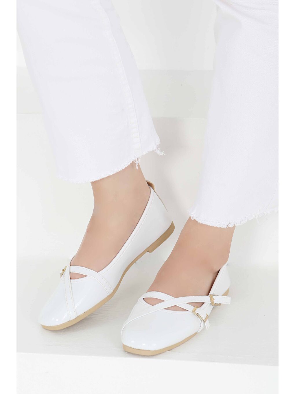Kadın Beyaz Çapraz Rugan Babet - 27398-3