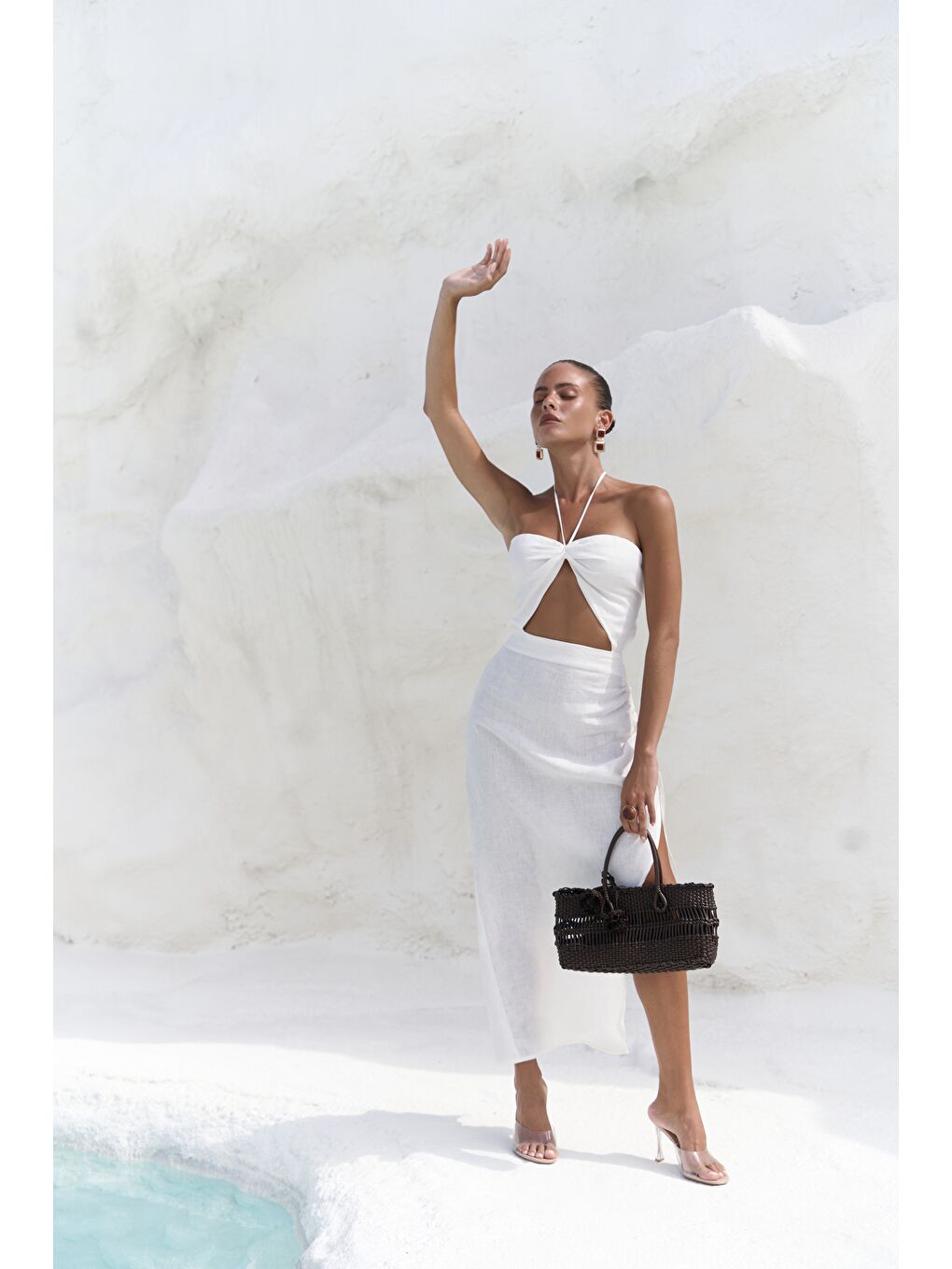 Abrossa Boyundan Bağcıklı Asimetrik Ekru Keten Elbise-2