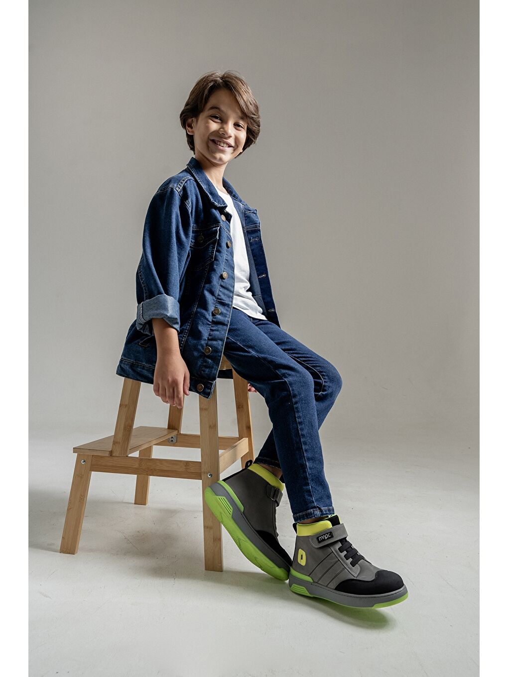 Erkek Çocuk Gri Hakiki Deri Anatomik Günlük Bot