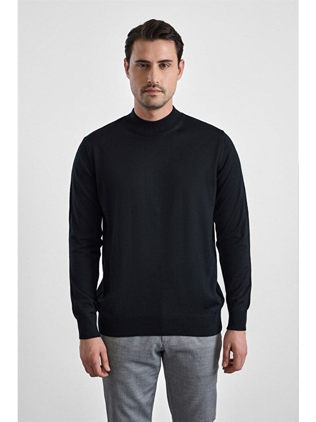 Siyah Regular Düz Yarım Balıkçı Yaka Kazak