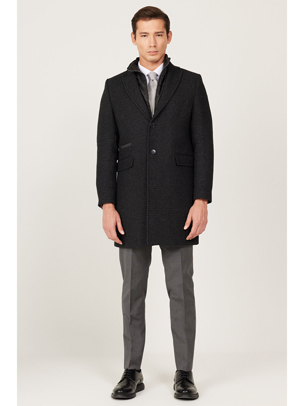 Erkek Siyah Standart Fit Mono Yaka Yünlü Soğuk Geçirmez Kaşe Kaban-3