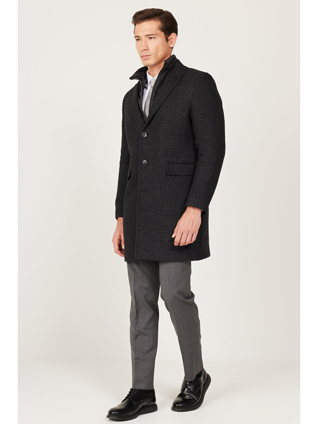 Erkek Siyah Standart Fit Mono Yaka Yünlü Soğuk Geçirmez Kaşe Kaban-4