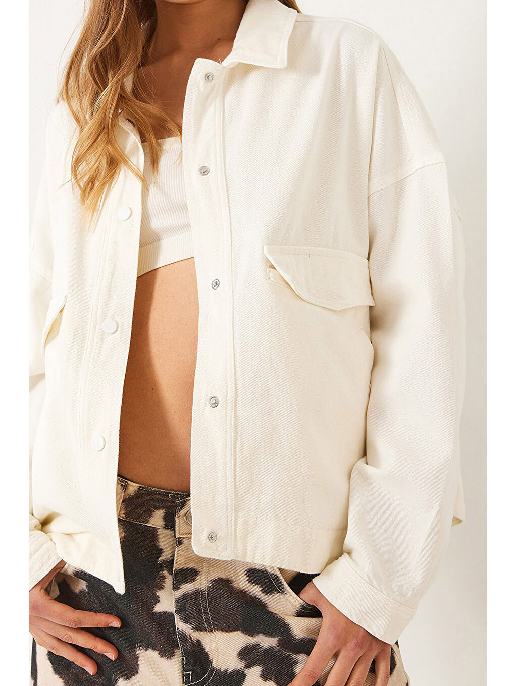 Ekru Kadın Dört Cepli Çıtçıt Kapamalı Gabardin Mevsimlik Ceket-4