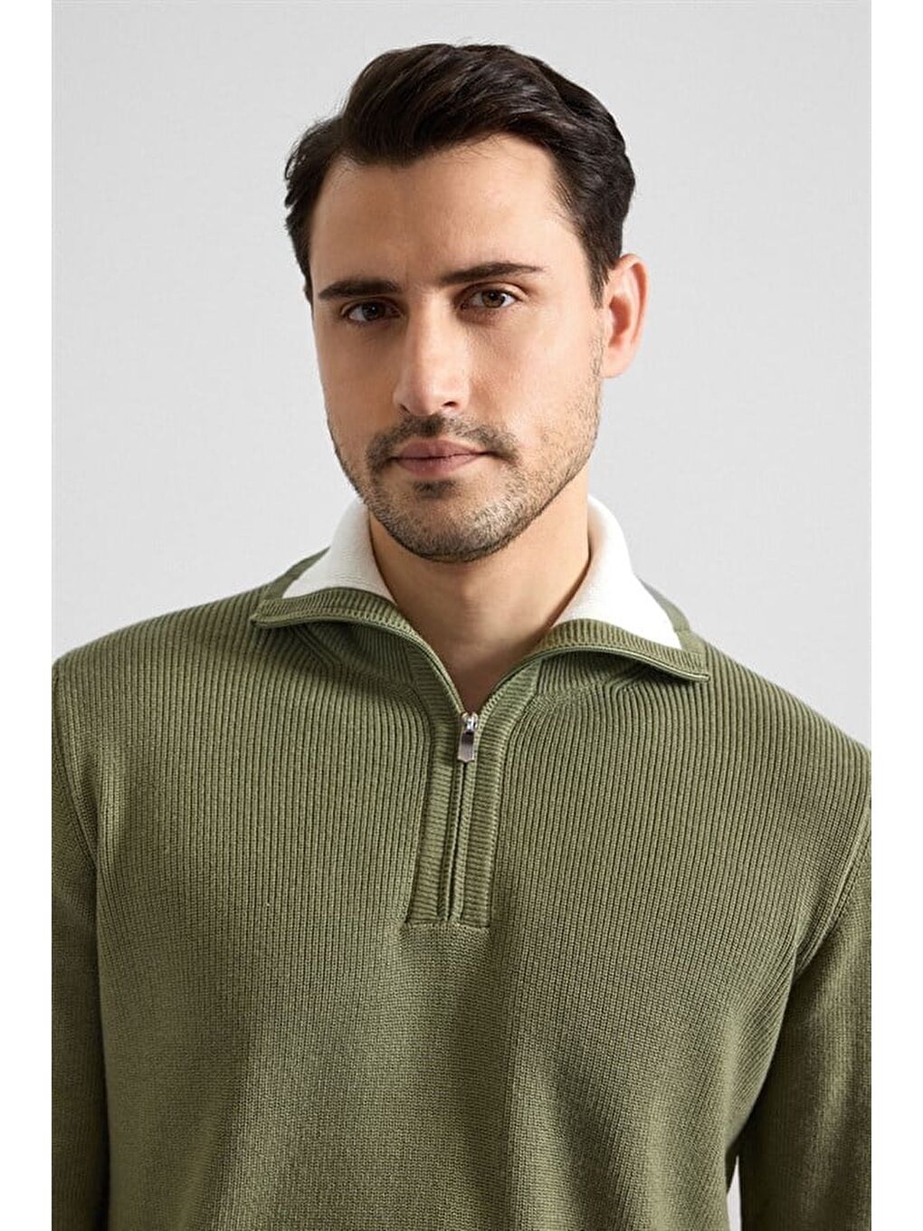 Koyu Yeşil Regular Yarım Balıkçı Yaka Kazak-1