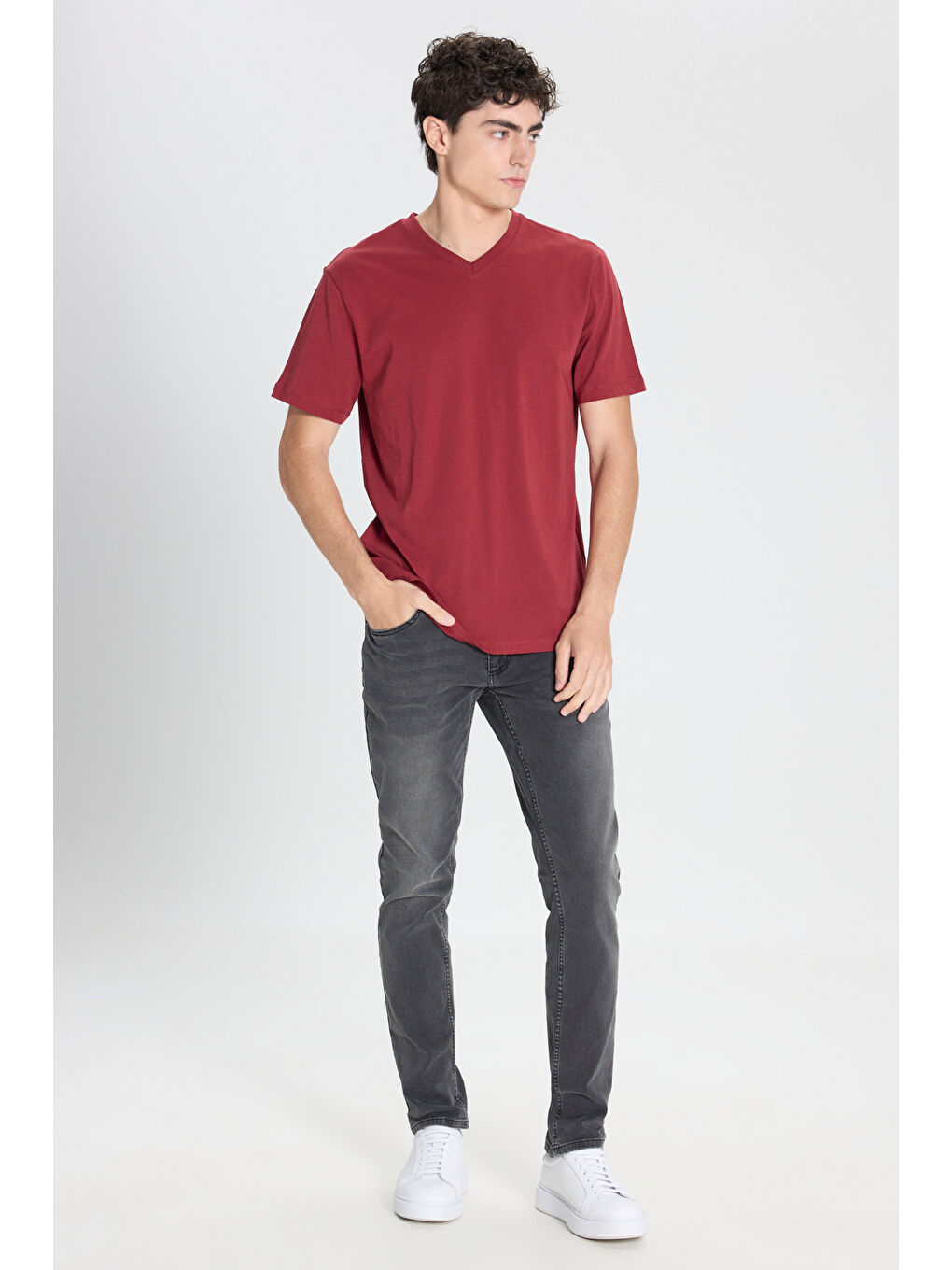 Erkek Bordo Slim Fit Dar Kesim V Yaka Pamuklu V Yaka Kısa Kollu Tişört-1