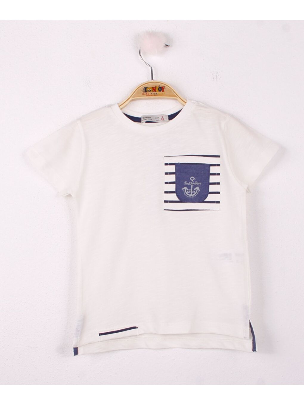 Ekru Erkek Çocuk Cep Üstü Çapa Nakışlı T-Shirt-1