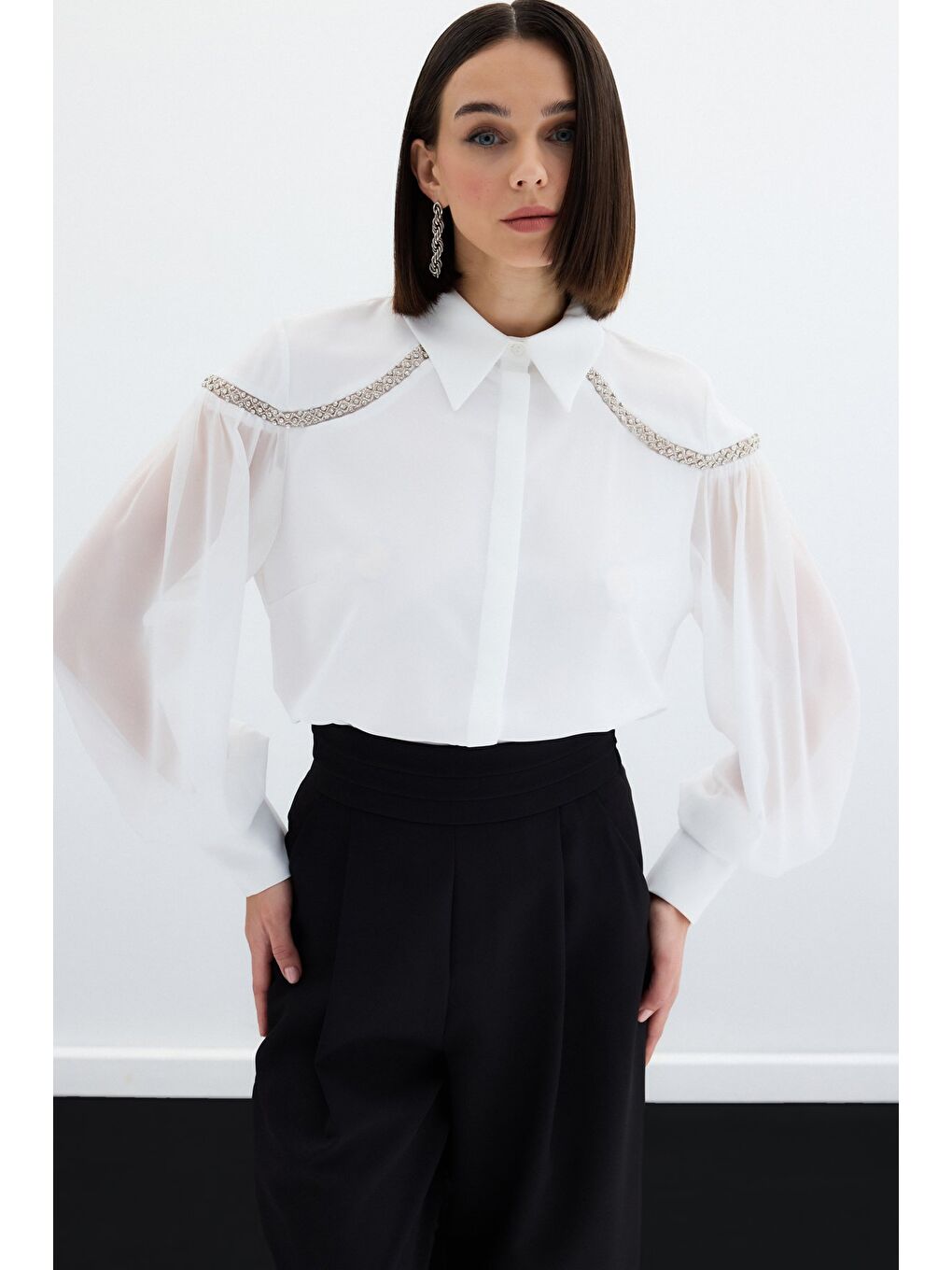 Balon Kollu Aksesuarlı Gömlek - Ekru