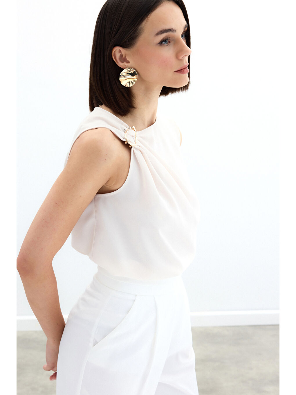 Tek Omuz Detaylı Bluz - Bej-4