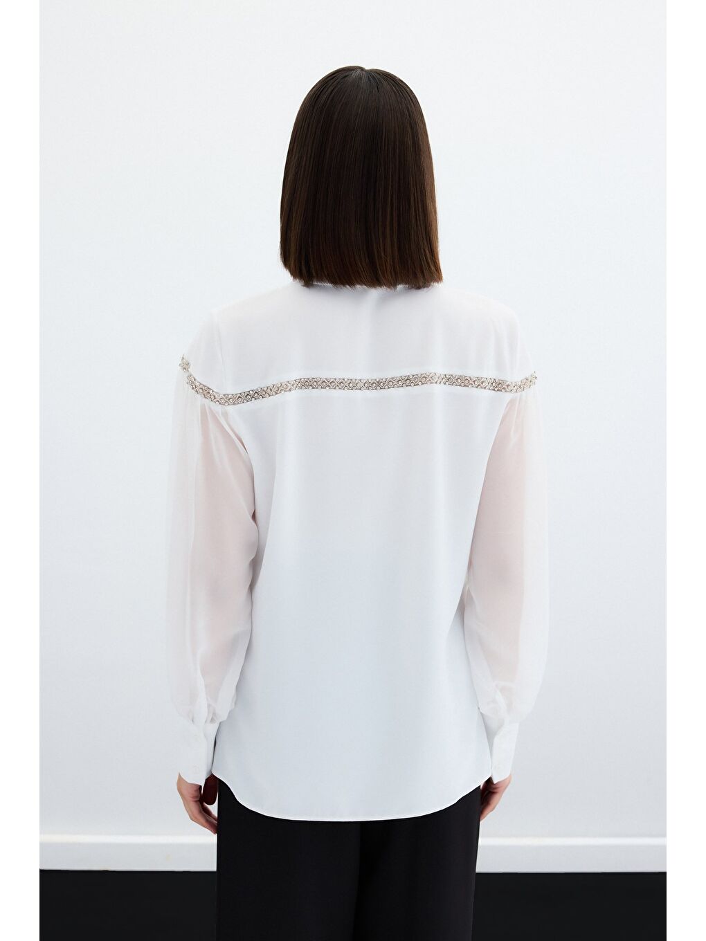 Balon Kollu Aksesuarlı Gömlek - Ekru-5