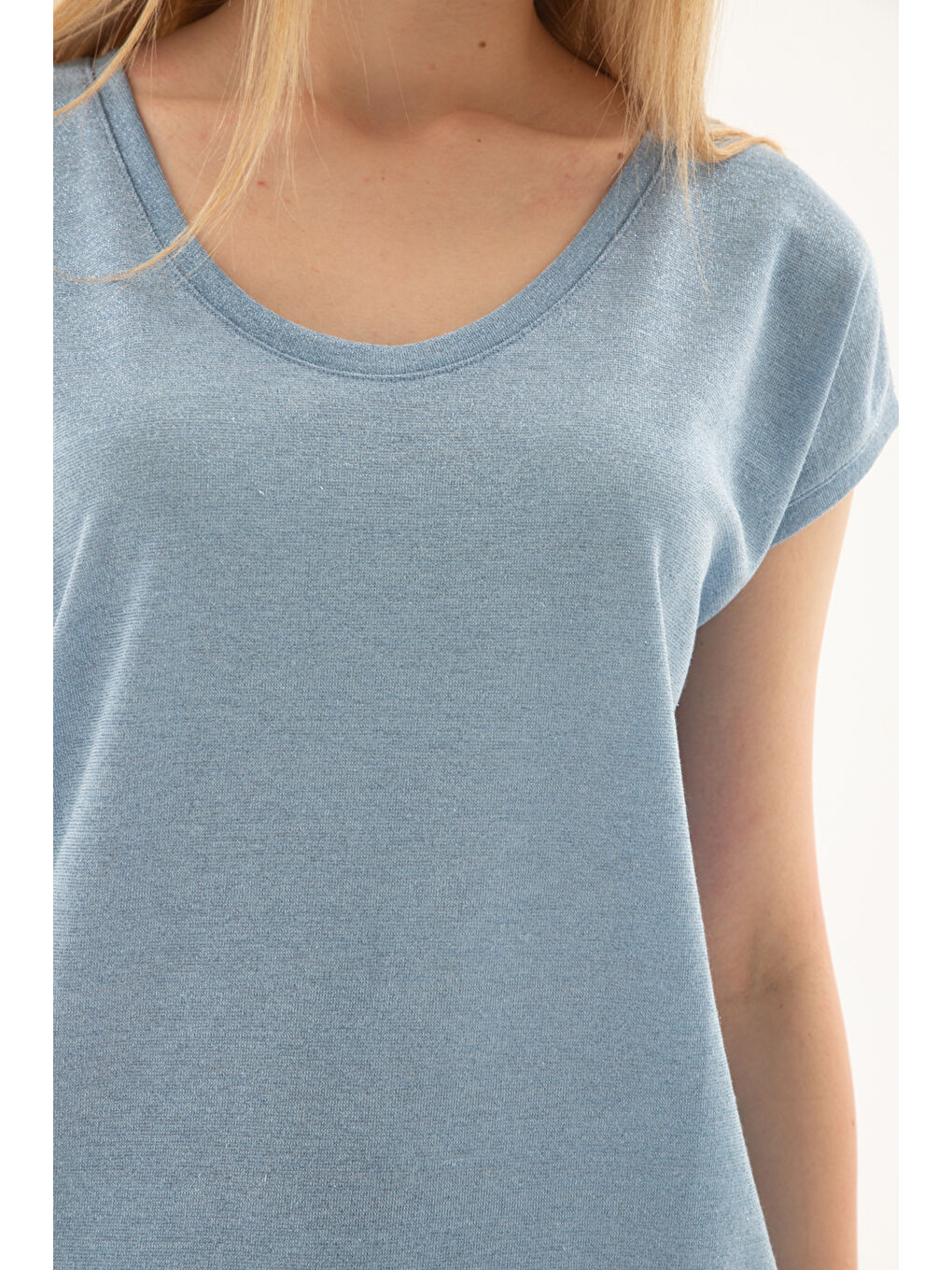 Mavi Standart Fit Yuvarlak Yaka Simli Bluz 25Y0202K1-3