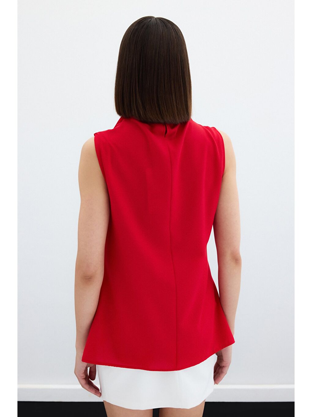 Tek Omuz Aksesuarlı Bluz - Kırmızı-7