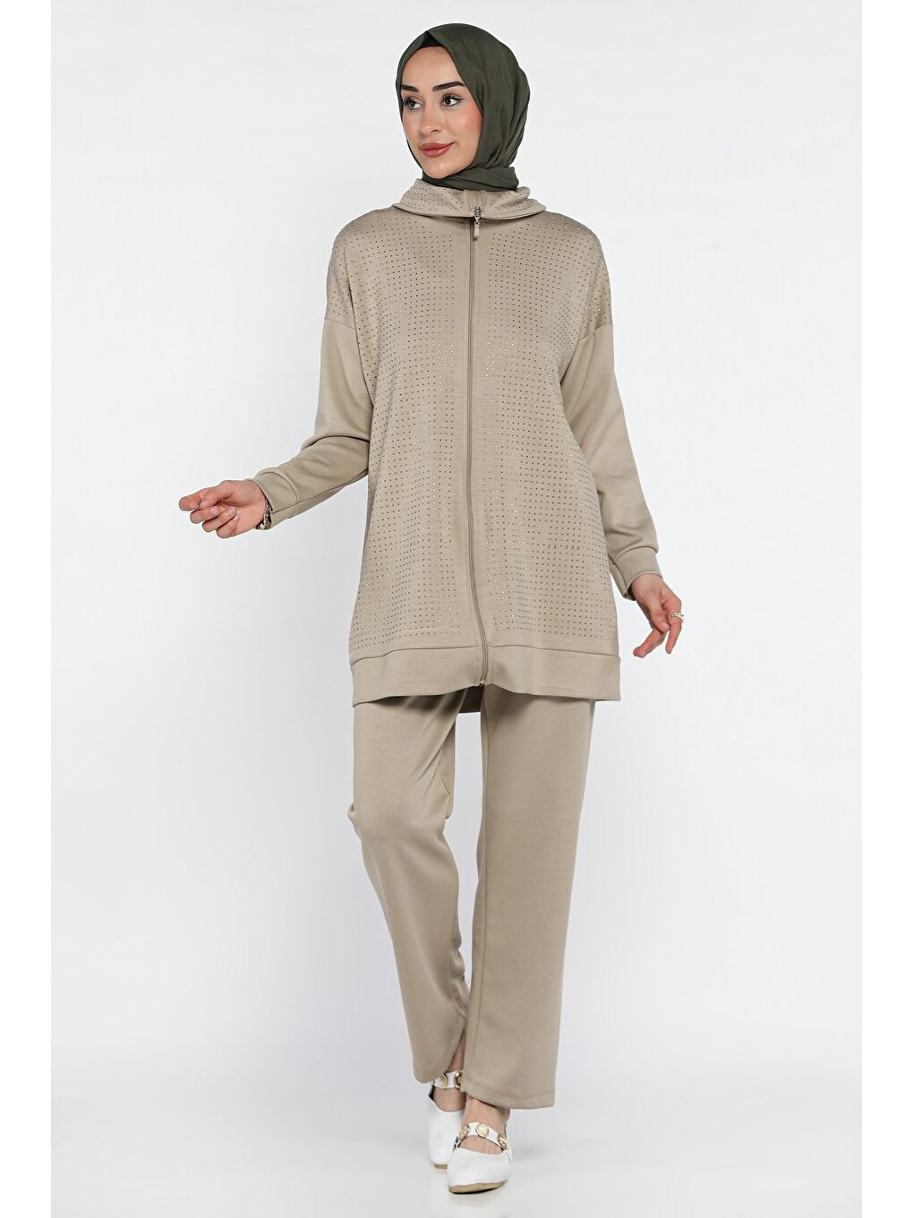 Bej Taş Detaylı Fermuarlı Büyük Beden Tesettür Hırka Pantolon İkili Takım-2