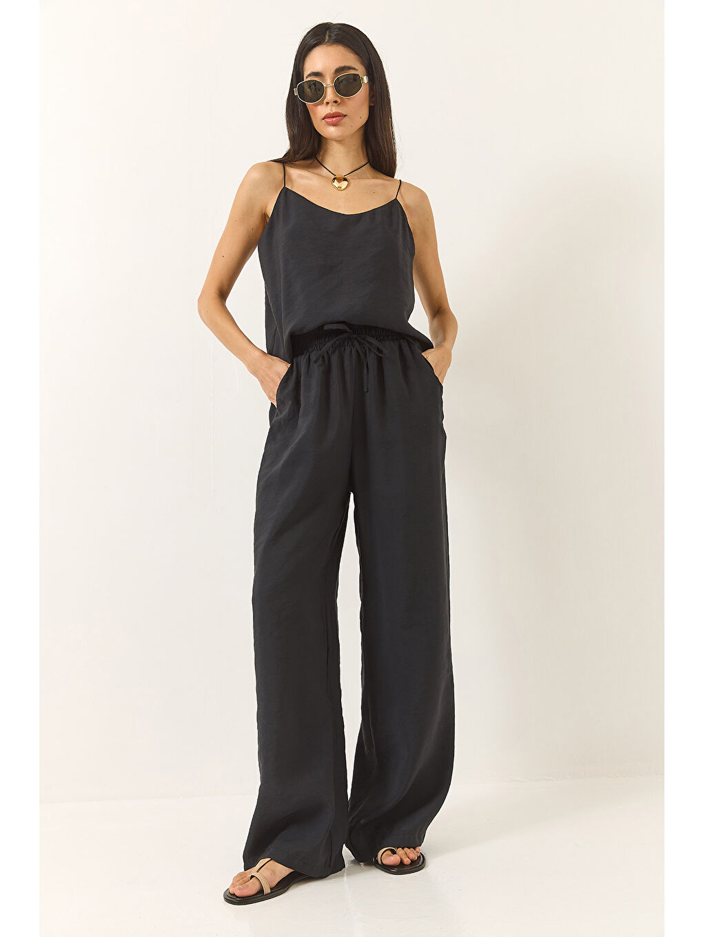 Siyah Kadın Askılı Dokuma Modal Bluz Pantolon Alt-Üst Takım-3