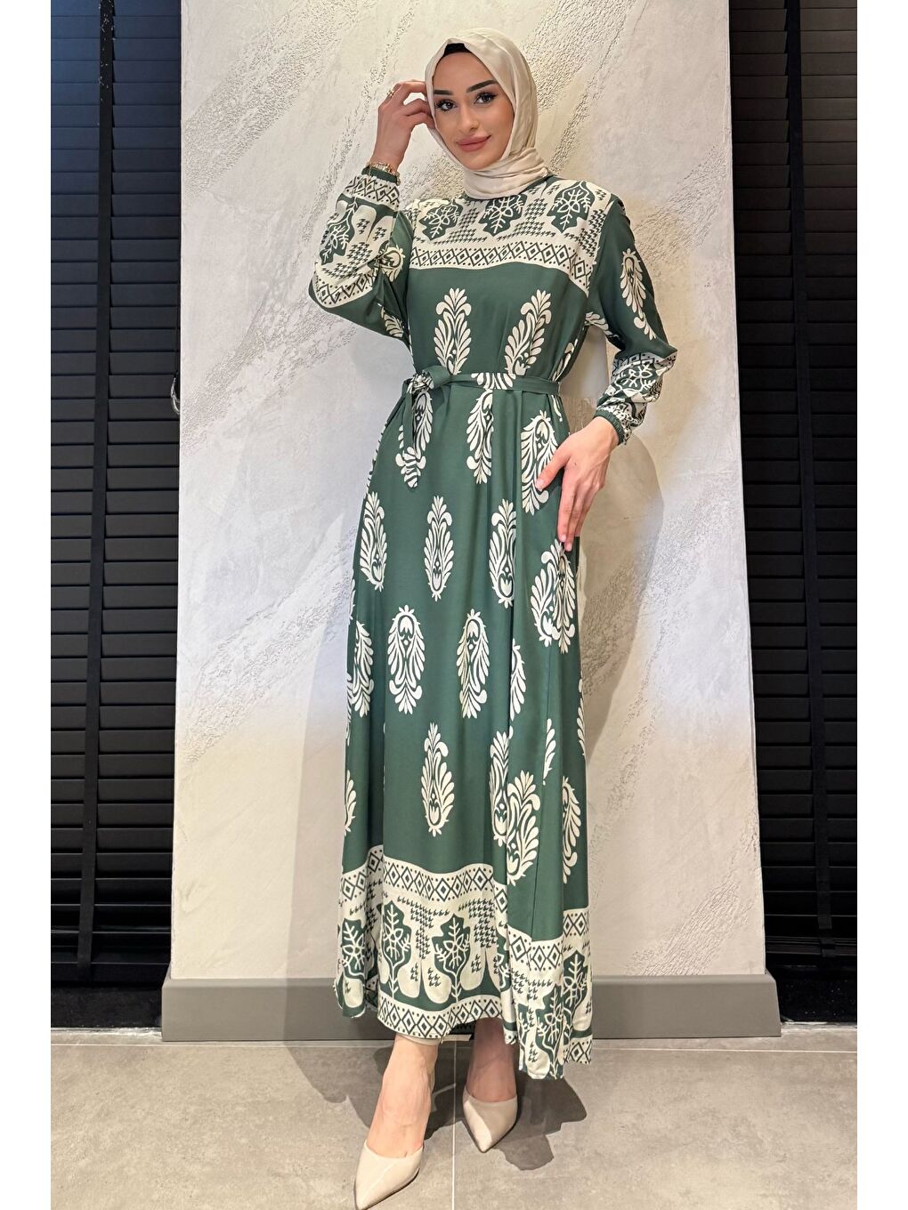Haki Kadın Bel Kuşaklı Desenli Büyük Beden Tesettür Viskon Elbise-2