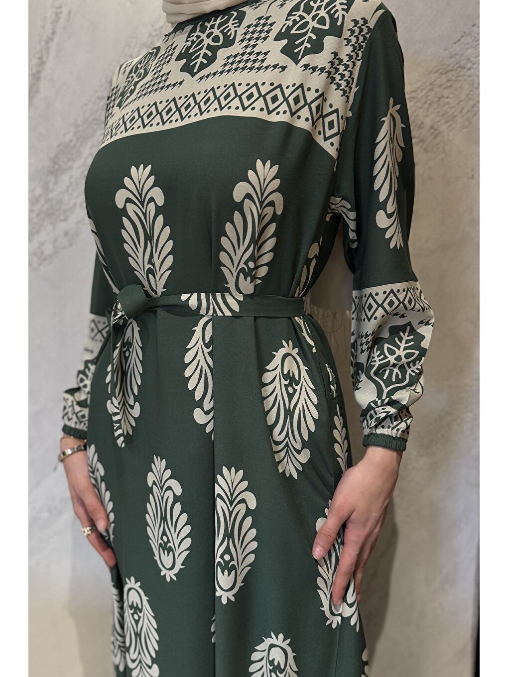 Haki Kadın Bel Kuşaklı Desenli Büyük Beden Tesettür Viskon Elbise-4