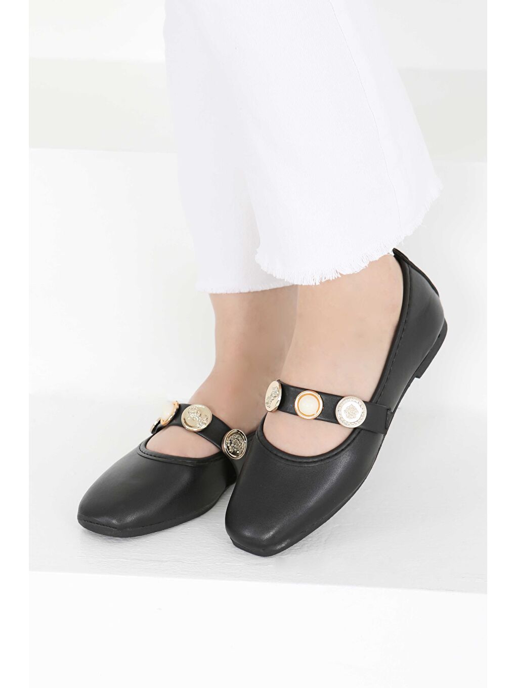 Kadın Siyah İncili Tokalı Babet - 27397-1