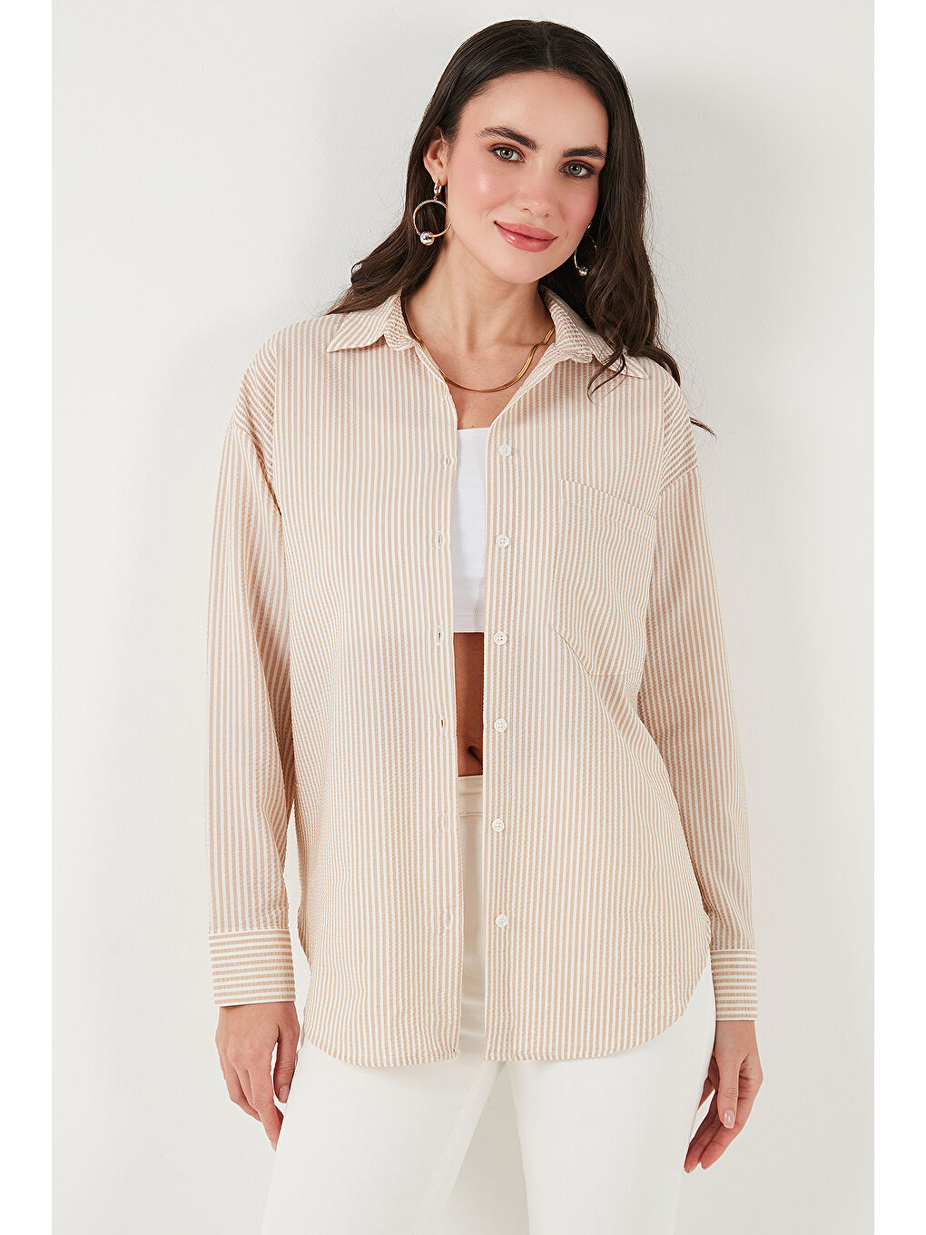 Bej Regular Fit Uzun Kollu Cepli Çizgili Kadın Gömlek 6772895-5