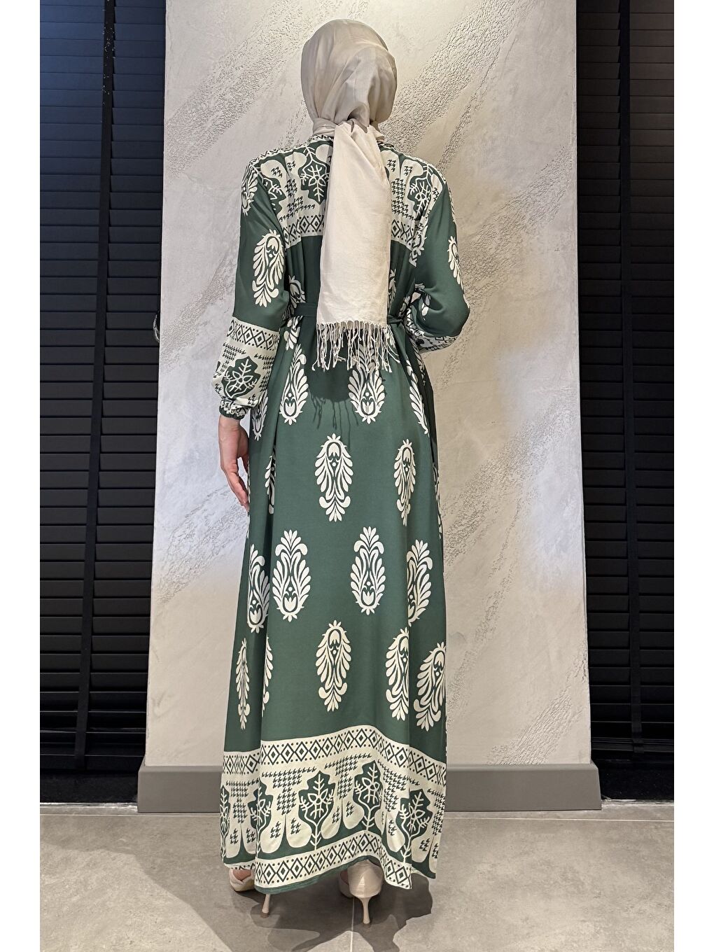 Haki Kadın Bel Kuşaklı Desenli Büyük Beden Tesettür Viskon Elbise-6