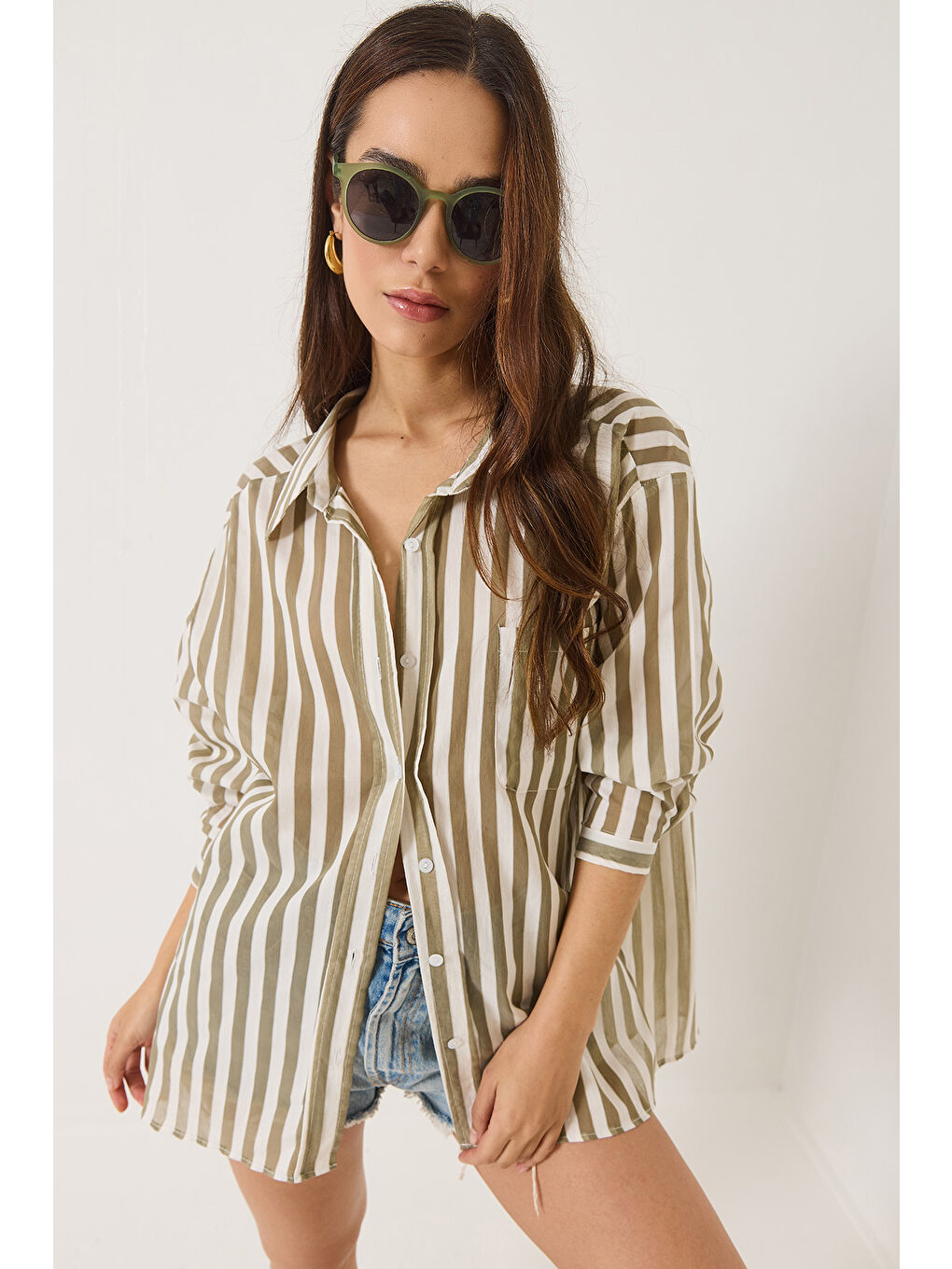 Haki Kadın Çizgili Tek Cep Detaylı Oversize Gömlek-5