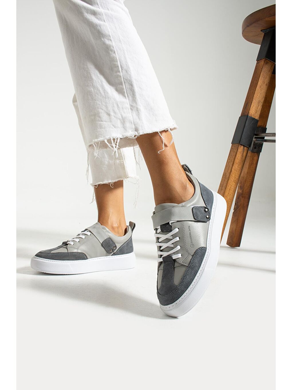 Bonde Hakiki Deri Gri Kadın Ayakkabı-2