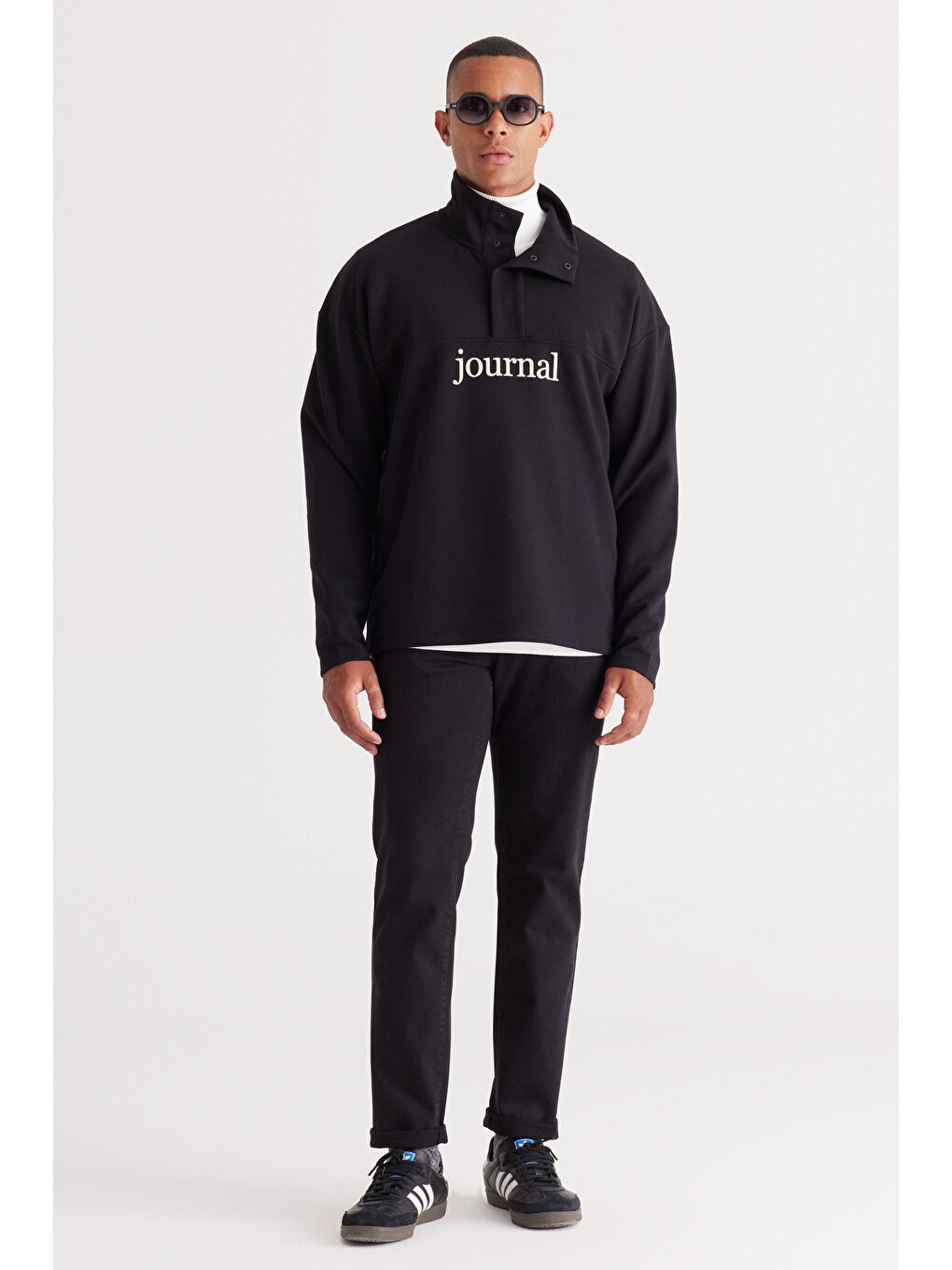 Erkek Siyah Loose Fit Bato Yaka Baskılı Sweatshirt-1