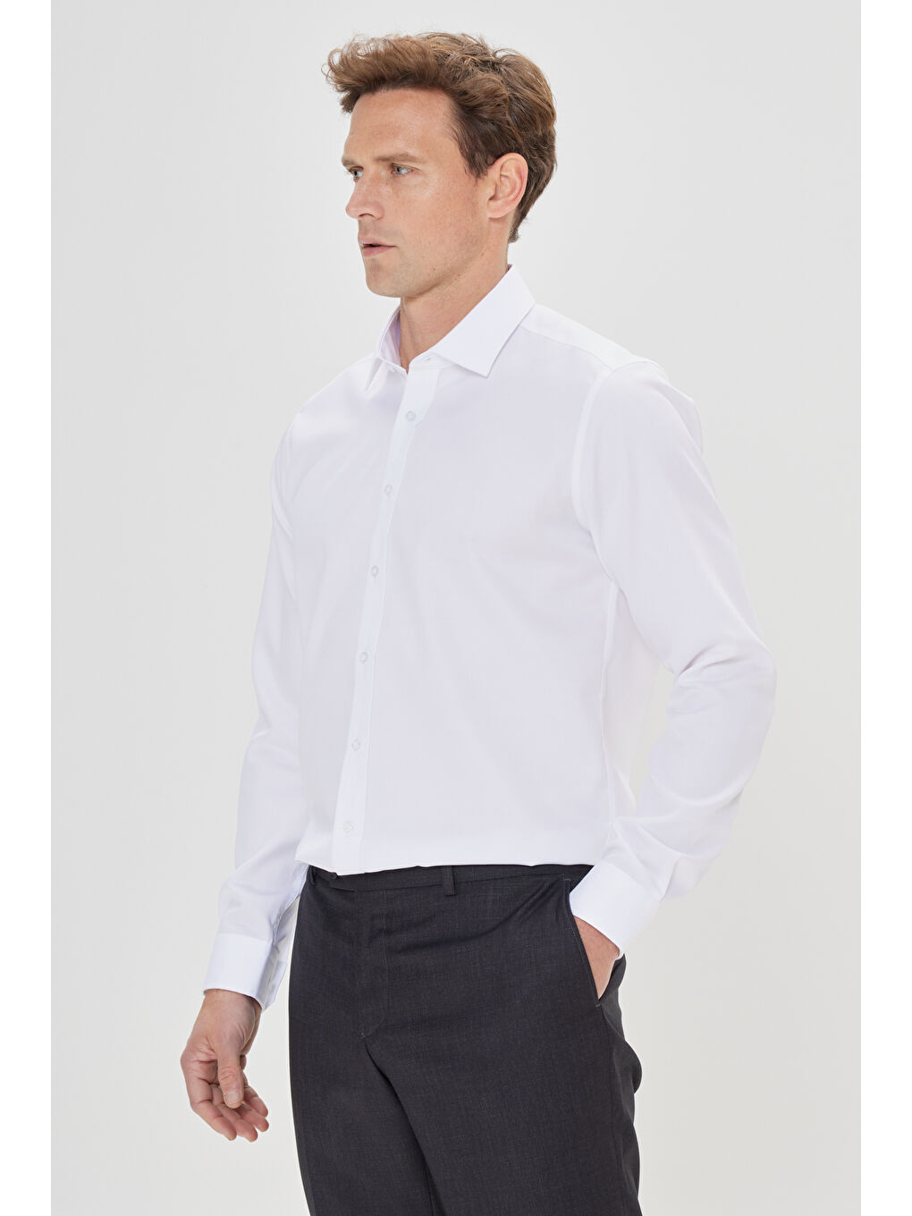 Erkek Beyaz Slim Fit Dar Kesim Klasik Yaka %100 Pamuk Ütü Gerektirmeyen Non-Iron Gömlek-2