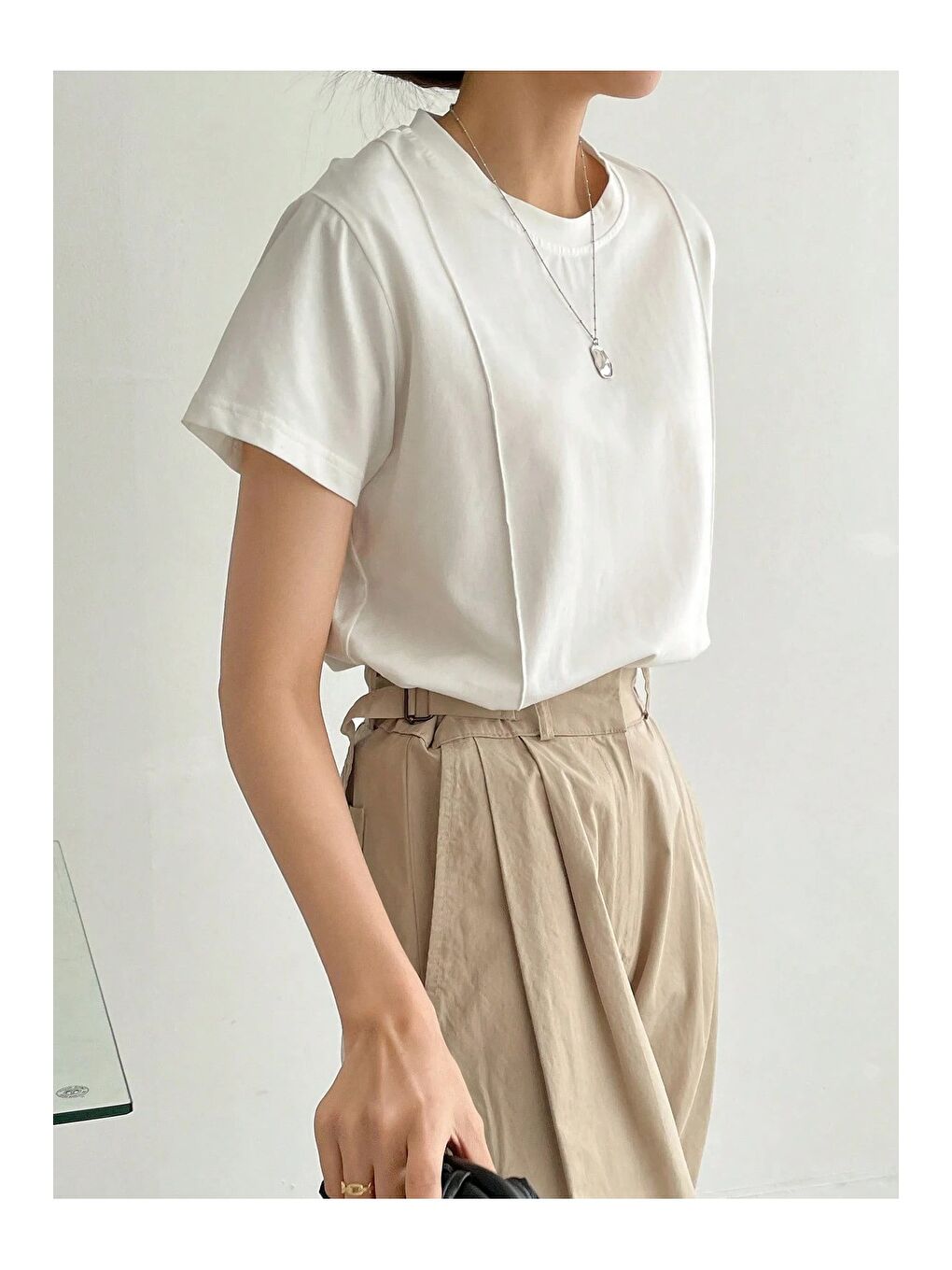 Beyaz Kadın Kısa Kollu Çizgi Detaylı Basic Tişört Süprem Kumaş Yazlık Rahat T-Shirt-3