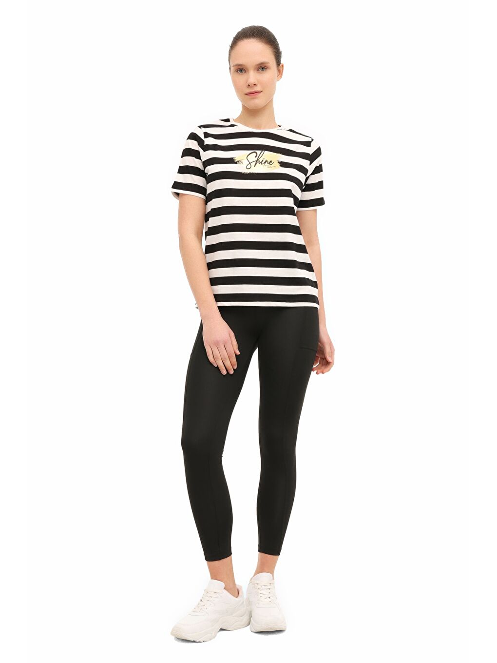 WL CLIFF 11BT205 5FX Siyah Kadın Kısa Kol T-Shirt-2