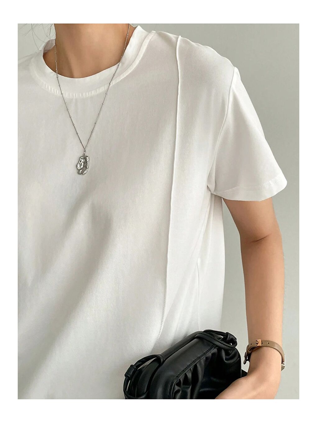 Beyaz Kadın Kısa Kollu Çizgi Detaylı Basic Tişört Süprem Kumaş Yazlık Rahat T-Shirt-4