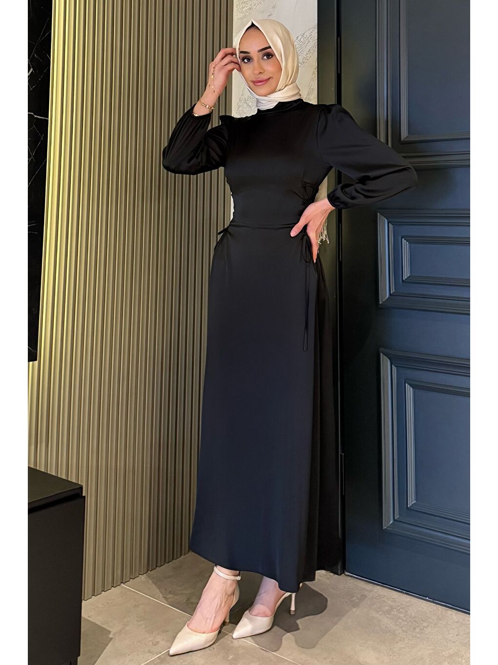 Siyah Kadın Bel Bağlama Detaylı Saten Tesettür Abiye-1