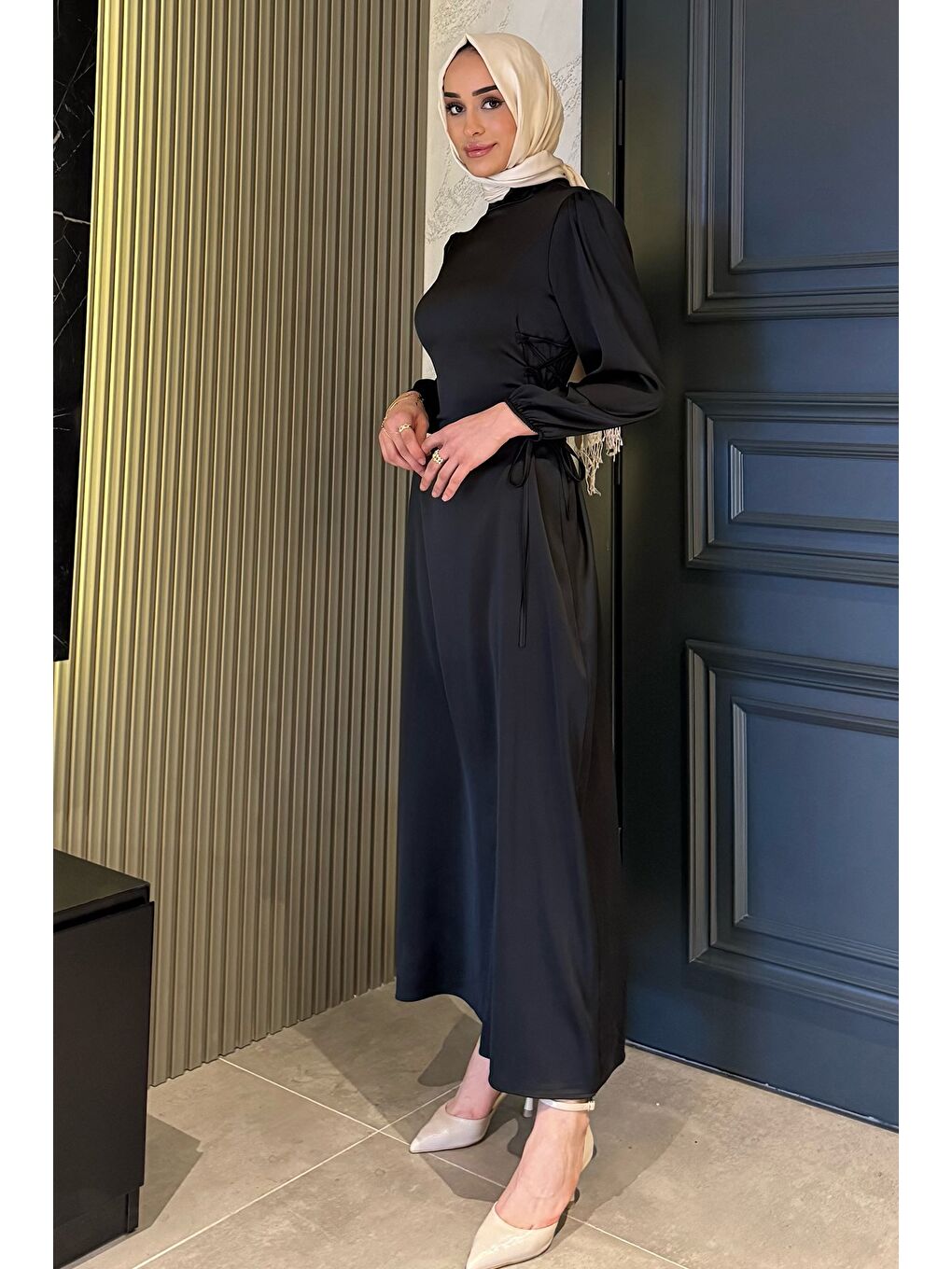 Siyah Kadın Bel Bağlama Detaylı Saten Tesettür Abiye-2