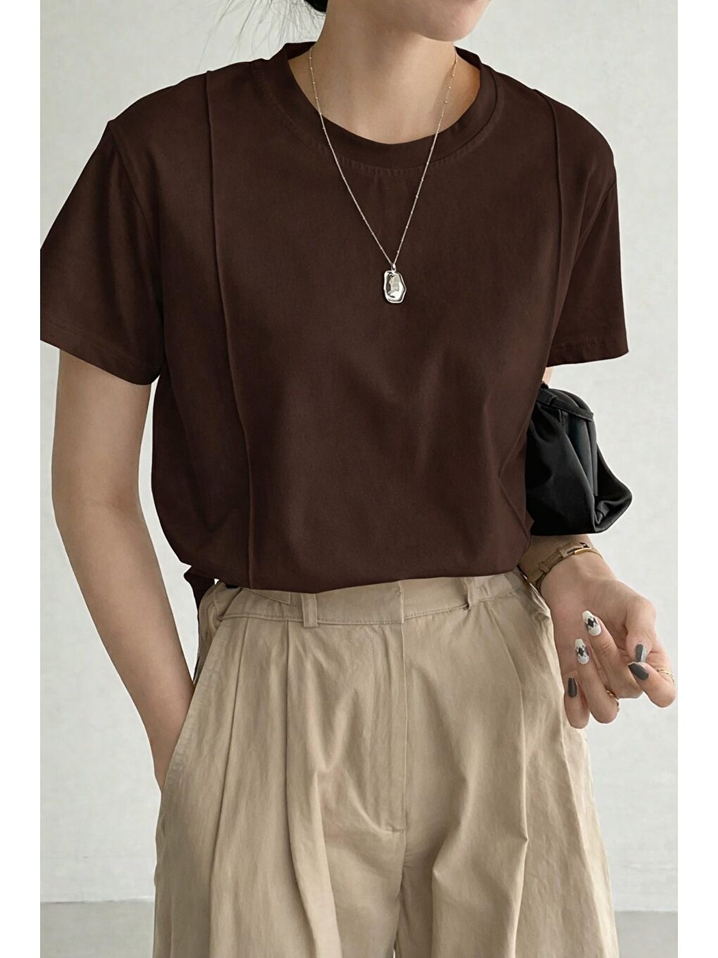 Kahverengi Kadın Kısa Kollu Çizgi Detaylı Basic Tişört Süprem Kumaş Yazlık Rahat T-Shirt-3
