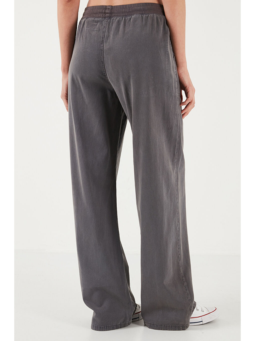 Antrasit Relaxed Fit Yüksek Bel Bol Paça Kadın Pantolon 668Yp5040-5