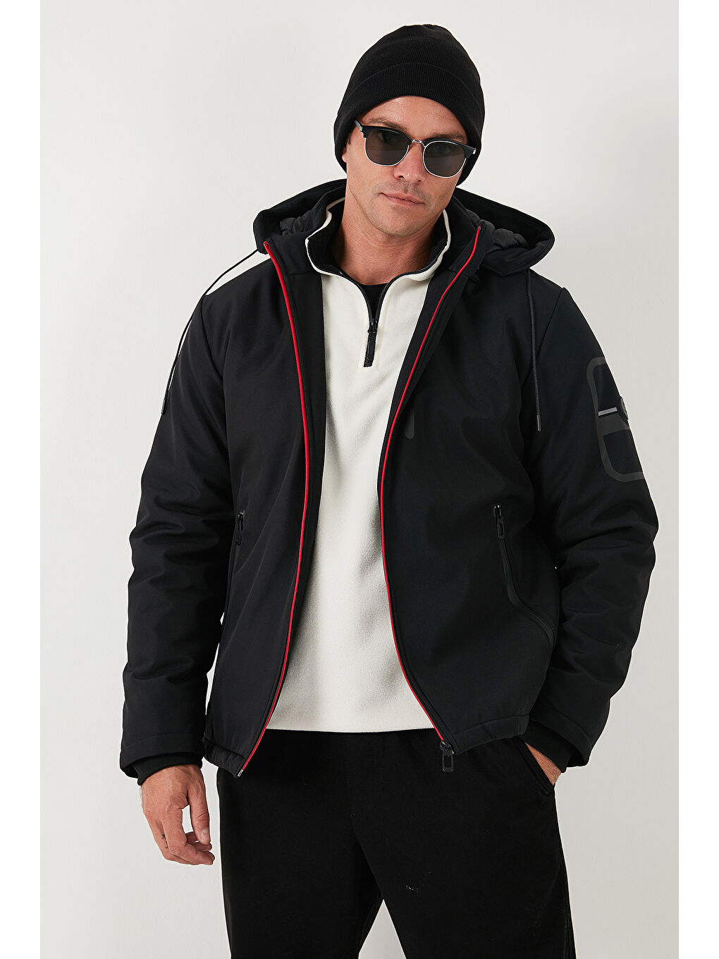 Siyah Regular Fit Çıkarılabilir Kapüşonlu Cepli Erkek Mont 497ALBERT