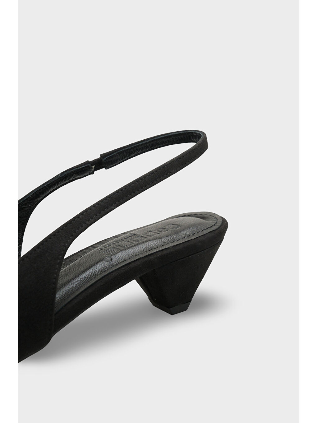 Siyah Ricki Hakiki Deri Astarlı Sivri Burunlu Orta Topuklu Arkası Açık Kadın Ayakkabı-3