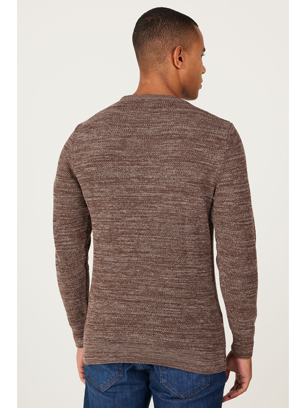 Kahverengi Erkek Kahve-Bej Recycle Standart Fit Normal Kesim Bisiklet Yaka Pirinç Örgü Desenli Triko-1