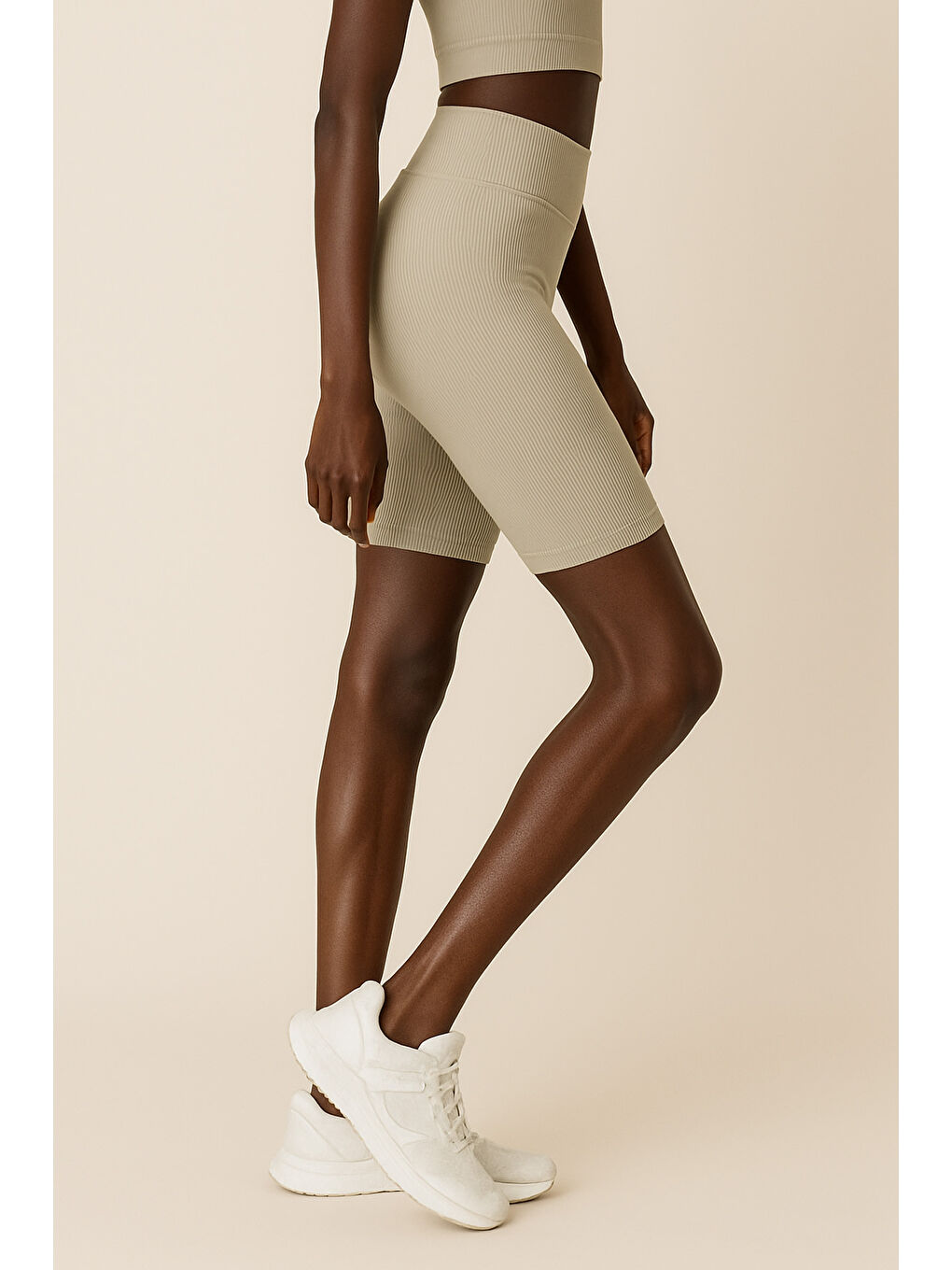 Bej Kadın Yüksek Bel Toparlayıcı Ripli Fitilli Kısa Spor Tayt-1