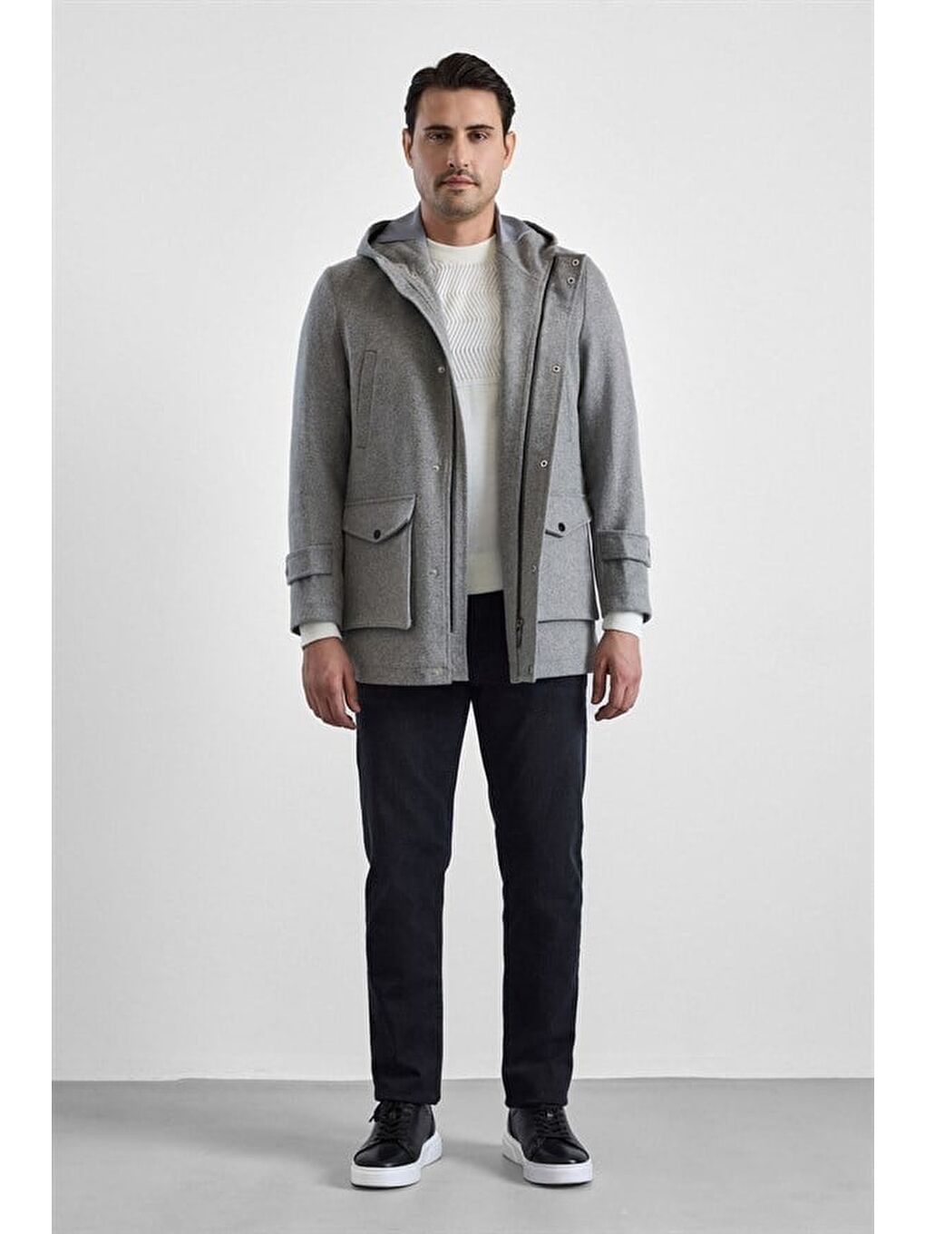 Gri Slim Kapüşonlu Düz Yan Cepli Fermuarlı Dolgusuz Standart Kaban-6