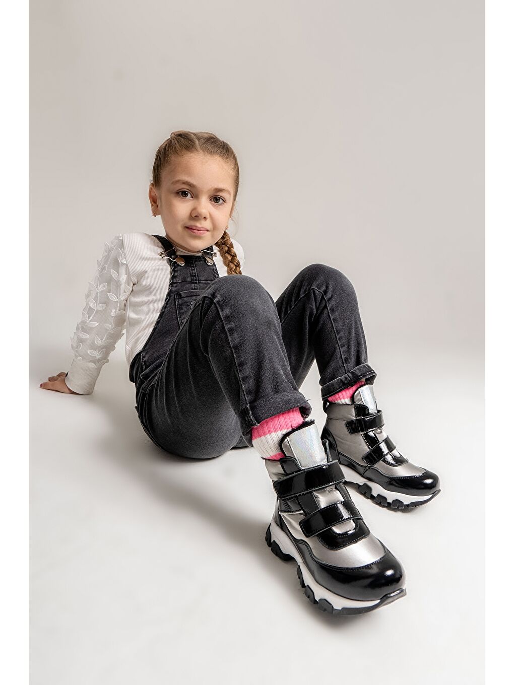 Gri Kız Çocuk Platin Hakiki Deri Suya Dayanıklı Anatomik Günlük Bot-1