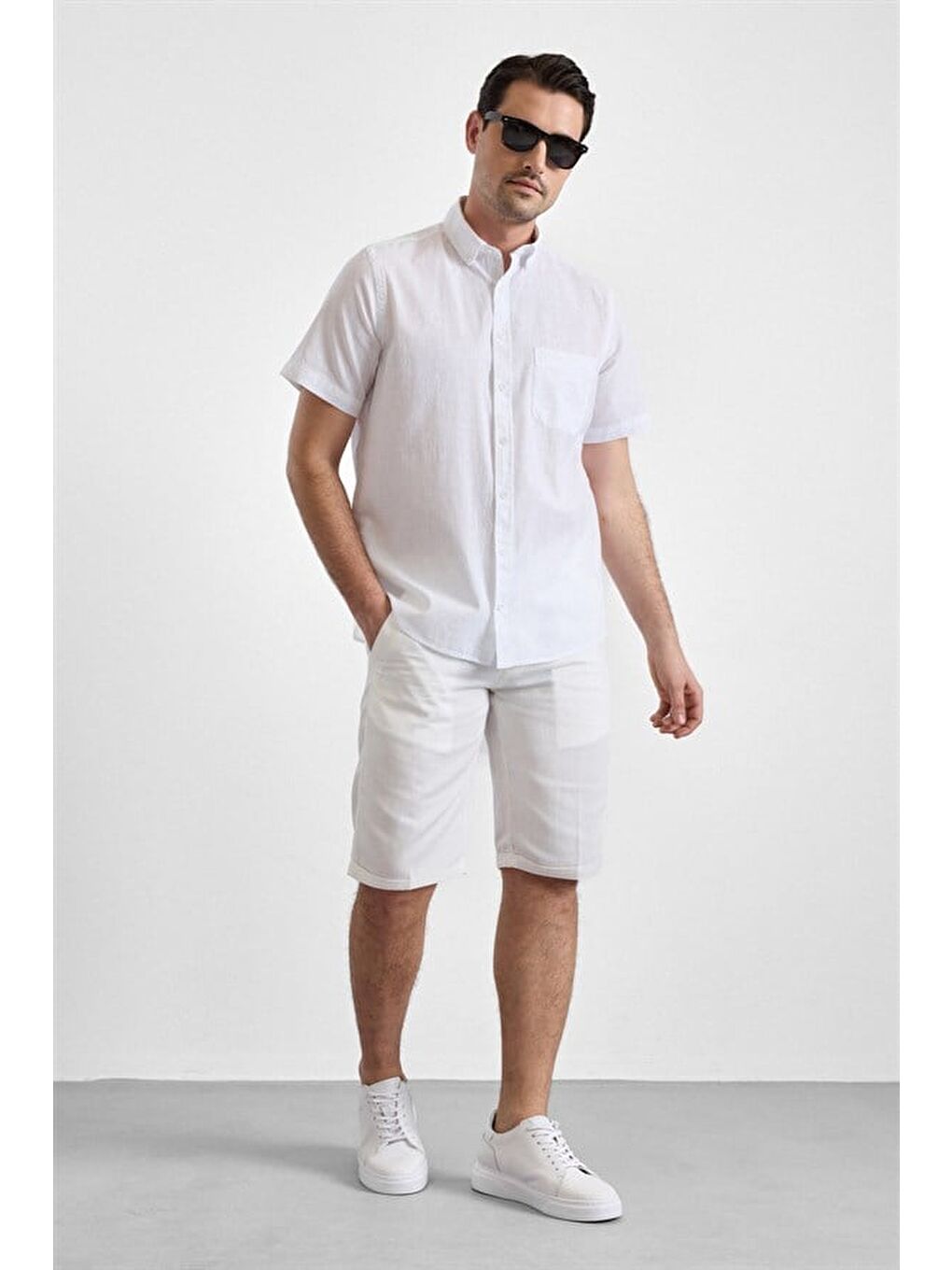 Beyaz Regular Düğmeli Yaka Düz Casual Gömlek-4