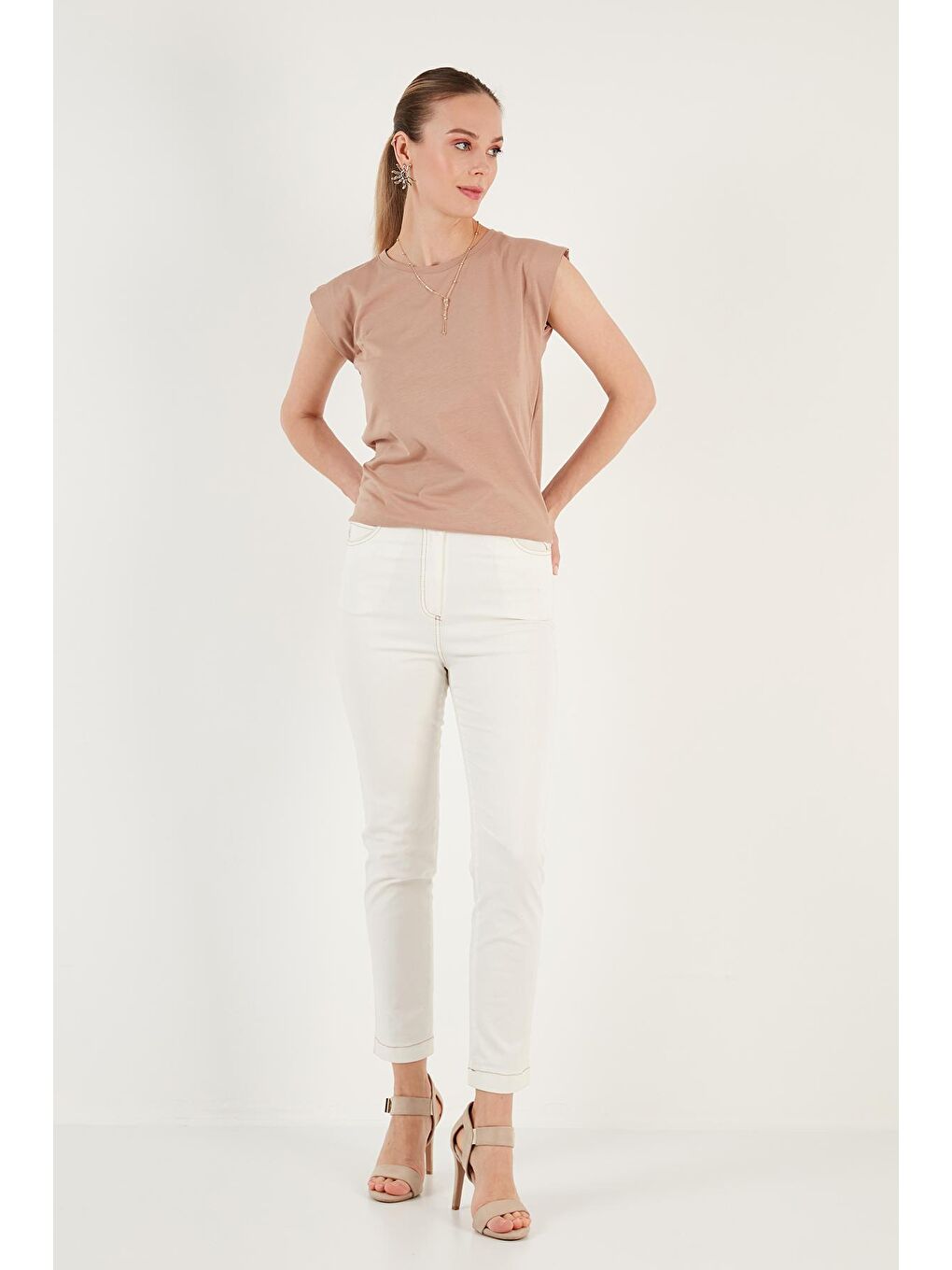 Kahverengi % 100 Pamuklu Bisiklet Yaka Kolsuz Tişört-2