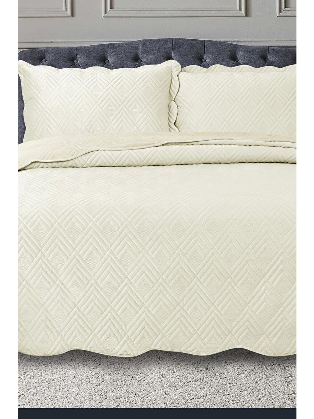 Ekru Lydia Çift Kişilik Lüks Kadife Yatak Örtüsü Krem