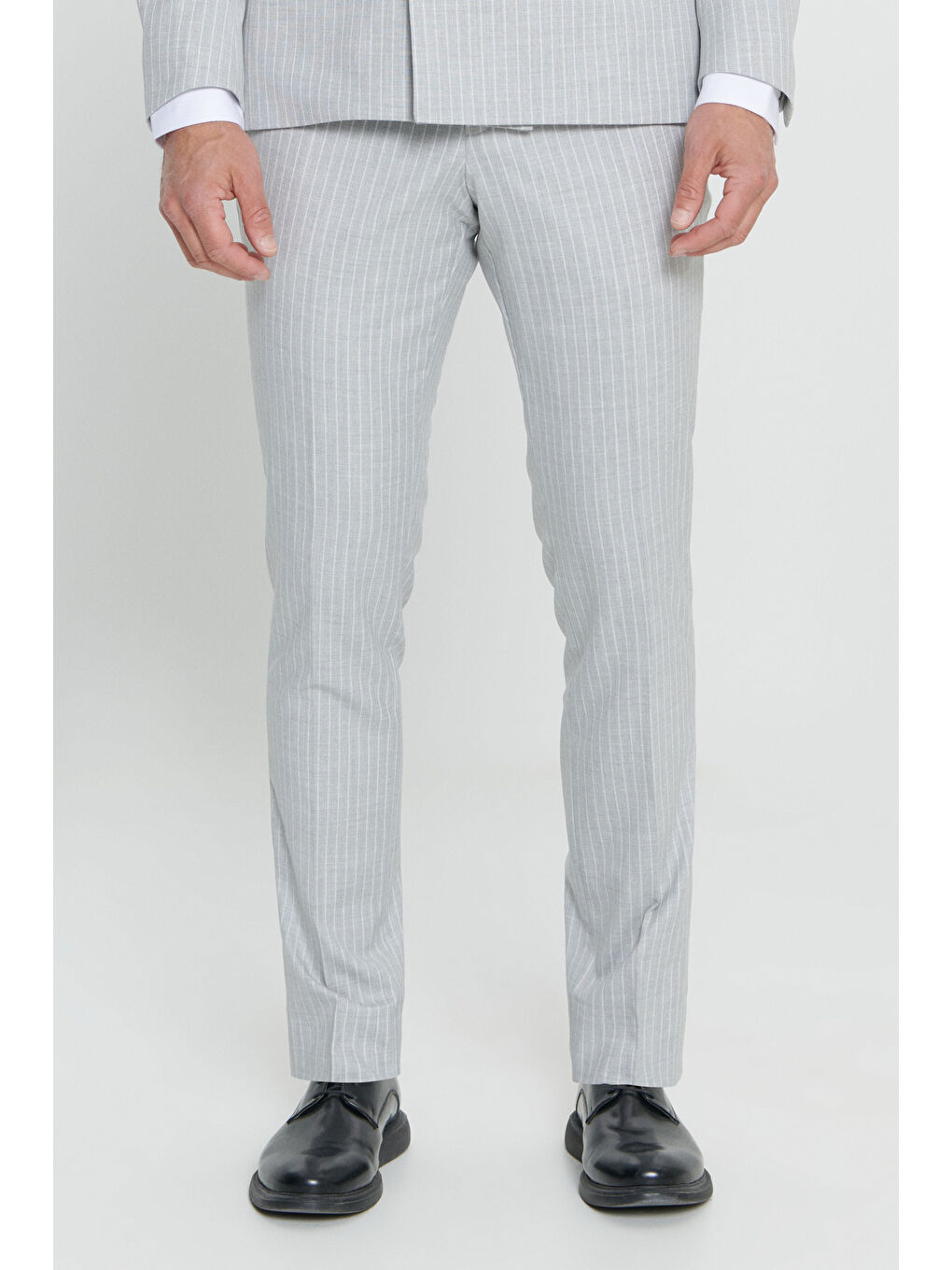 Erkek Açık Gri Ekstra Slim Fit Kırlangıç Yaka Çizgili Takım Elbise-7