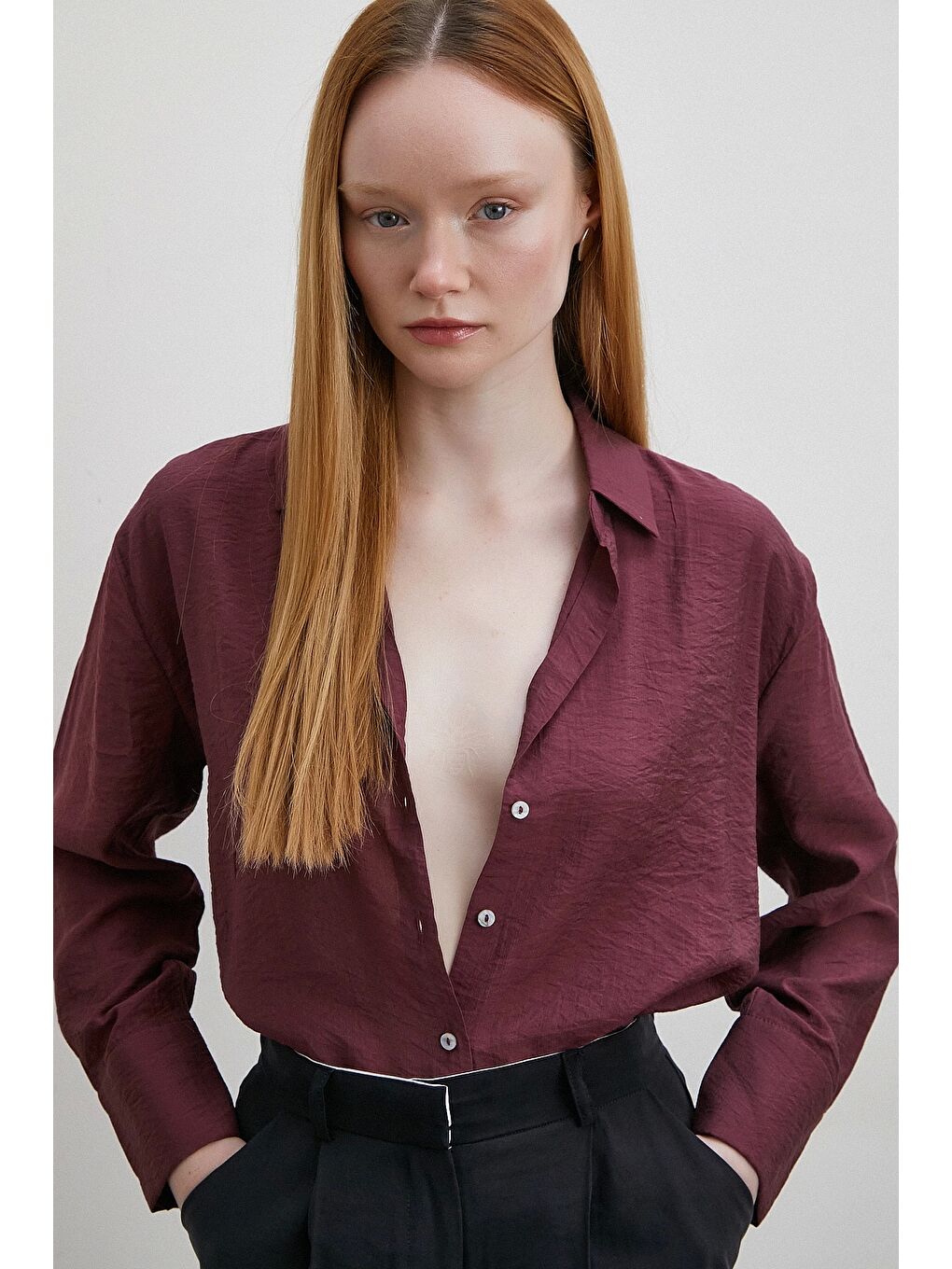 Modal Basic V Yaka Gömlek Bordo-4