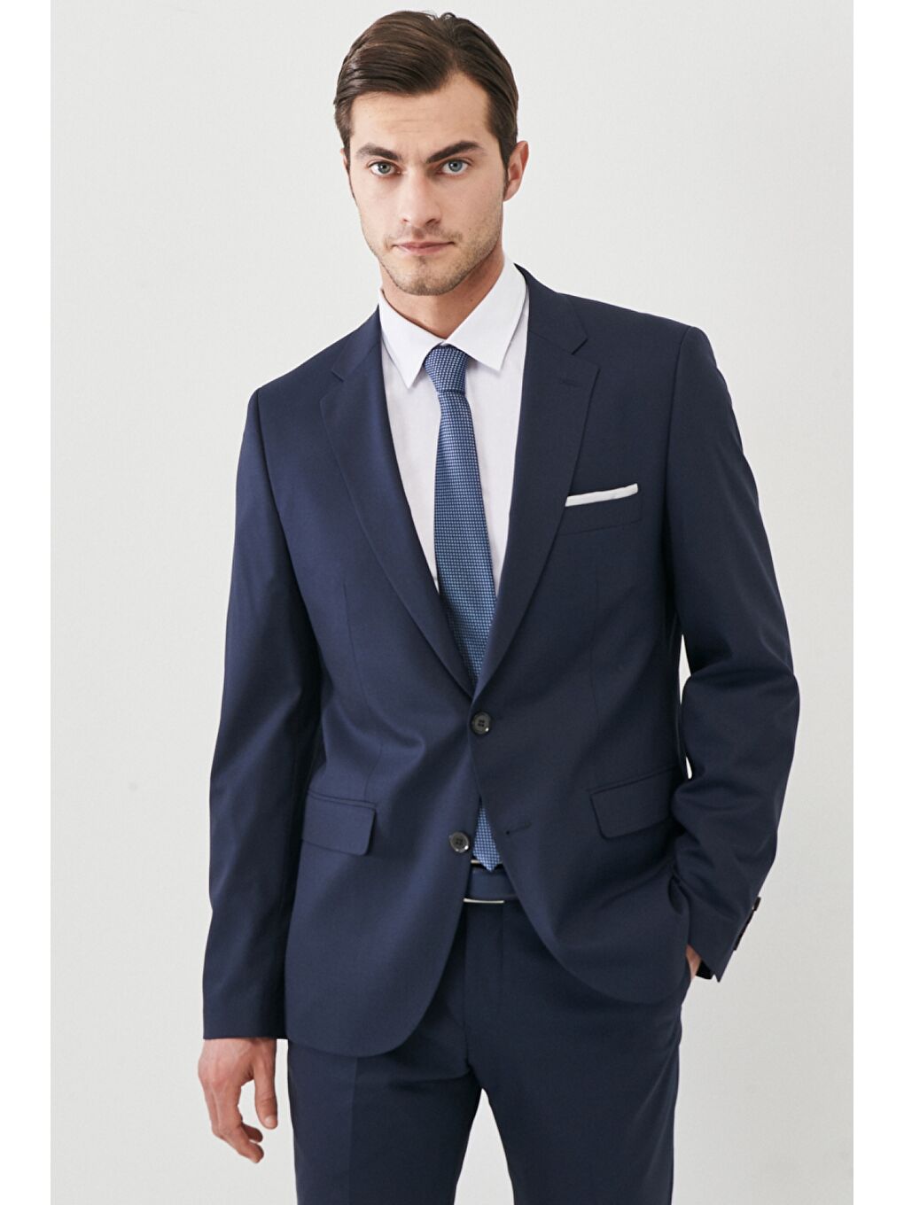 Erkek Lacivert Regular Fit Mono Yaka Nano Takım Elbise