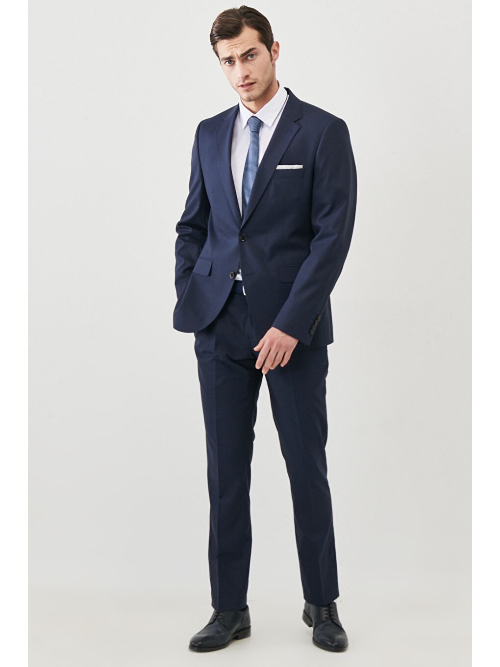 Erkek Lacivert Regular Fit Mono Yaka Nano Takım Elbise-1