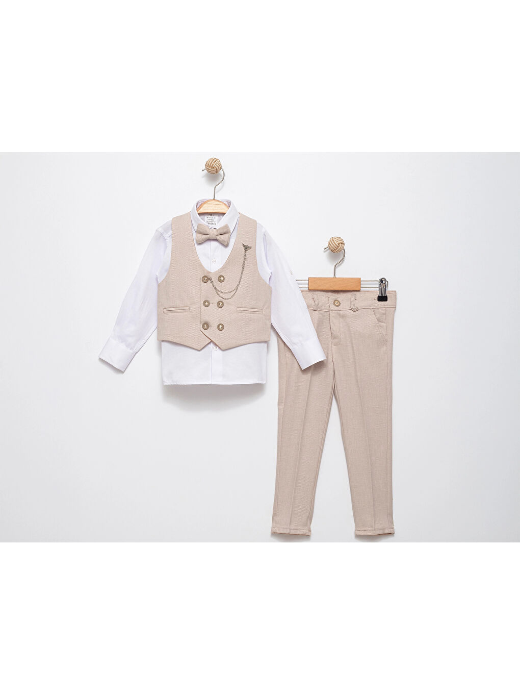 Bej Papyonlu Yelekli Takım Elbise 5352